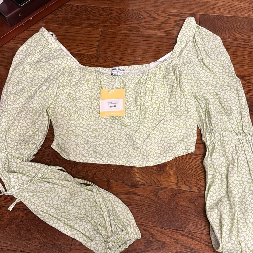 Charlie Holiday crop long sleeve shirt size M